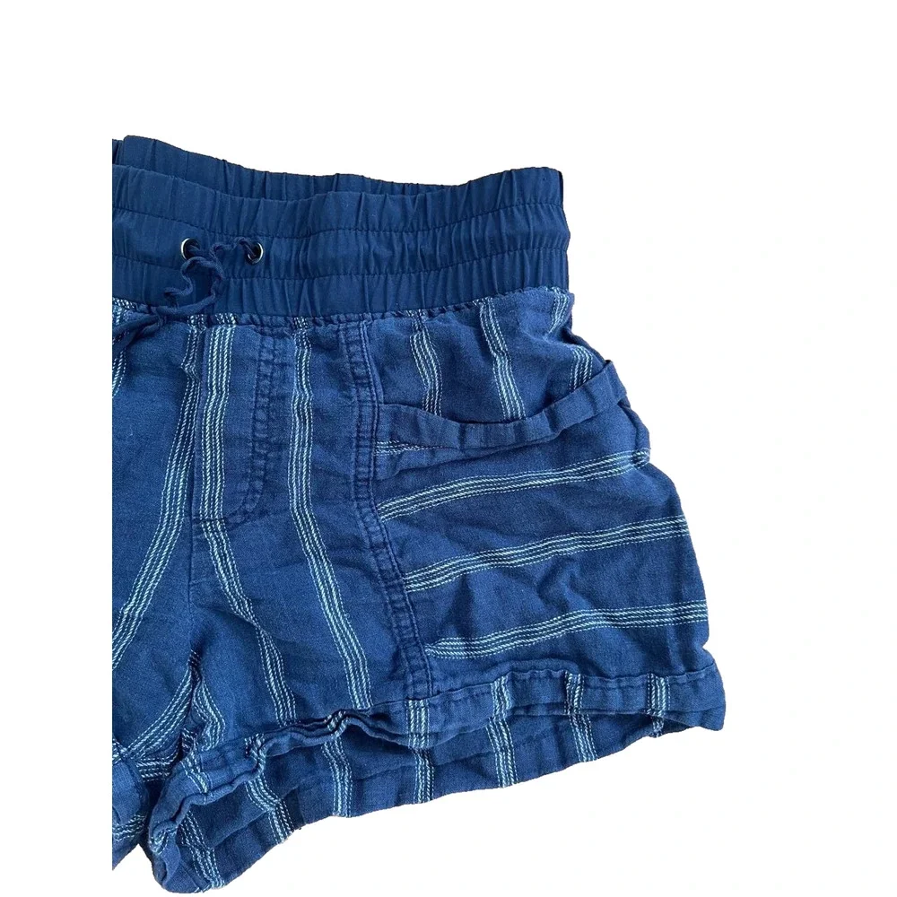 Athleta Shorts Women's Blue Chambray Cabo Linen Elastic Waist Striped 6 A000833